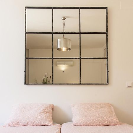 Cortina Apartments ! Малага Екстериор снимка