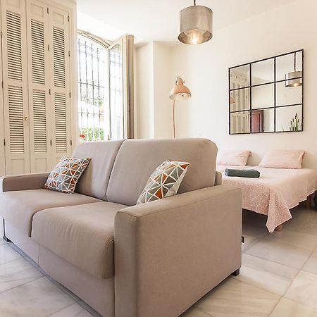Cortina Apartments ! Малага Екстериор снимка