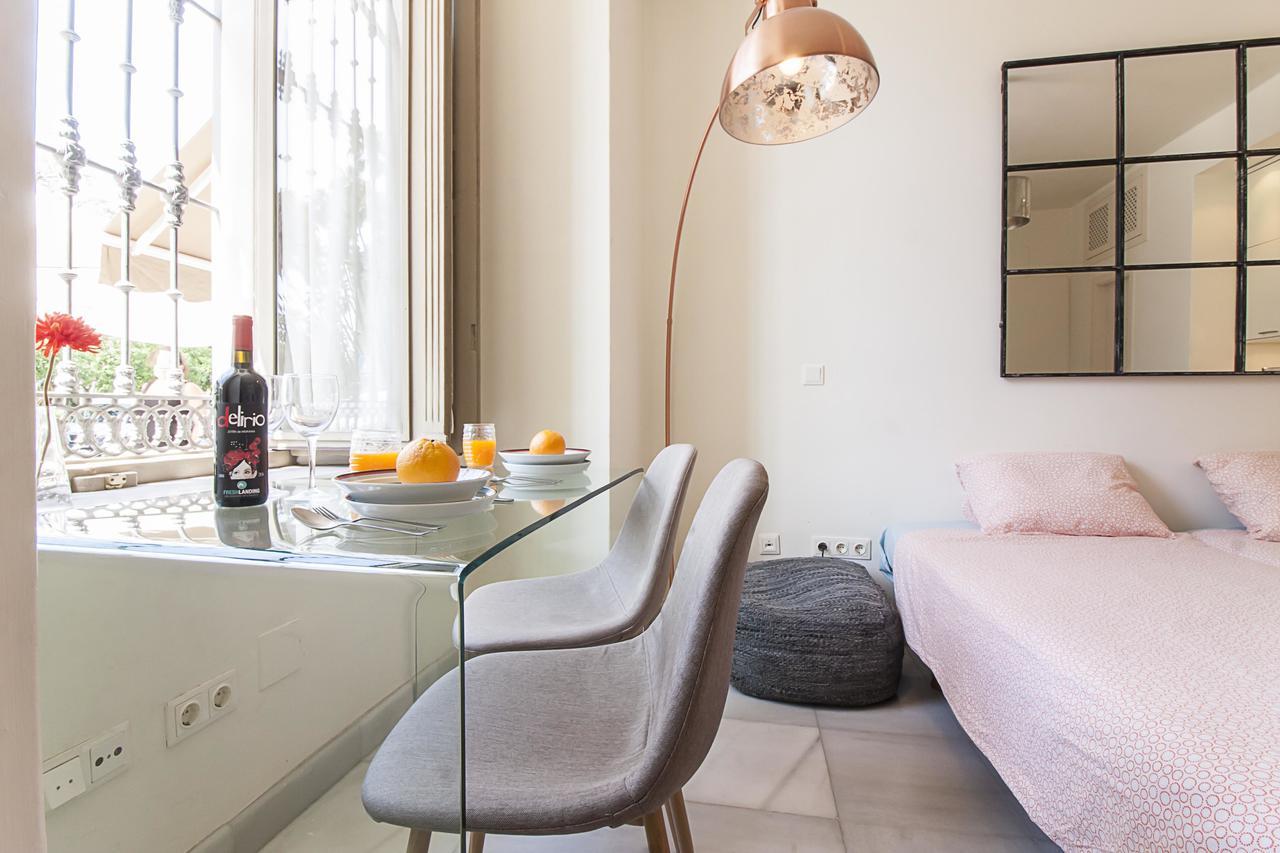 Cortina Apartments ! Малага Екстериор снимка
